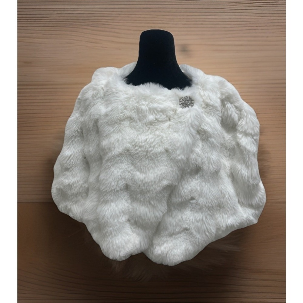 Nina Leonard White Faux Fur Capelet XL Rhinestone Brooch Bridal Wedding Opera